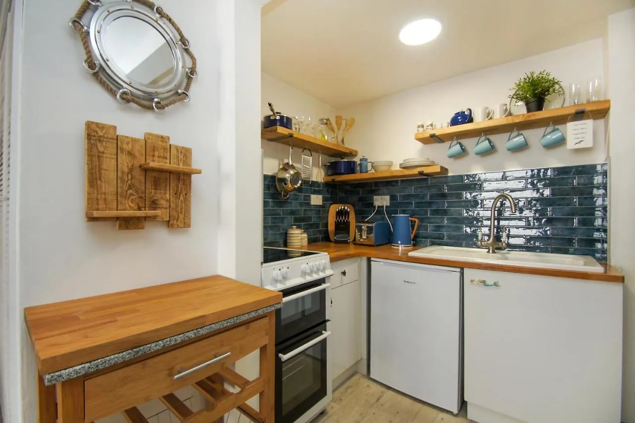 Mermaid Cottage - Wood Burner- By Brighton Holiday Lets 영국